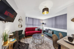 Modern 2-Bed Apartment with Gym Access